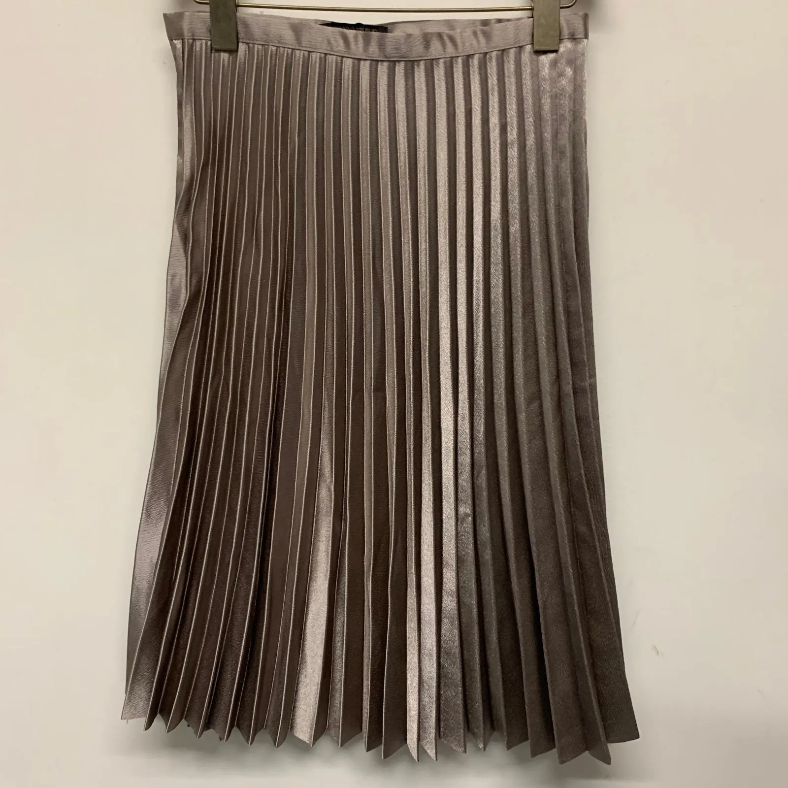 BANANA REPUBLIC Golden Pleated Knee Length Ladies Skirt Size UK S