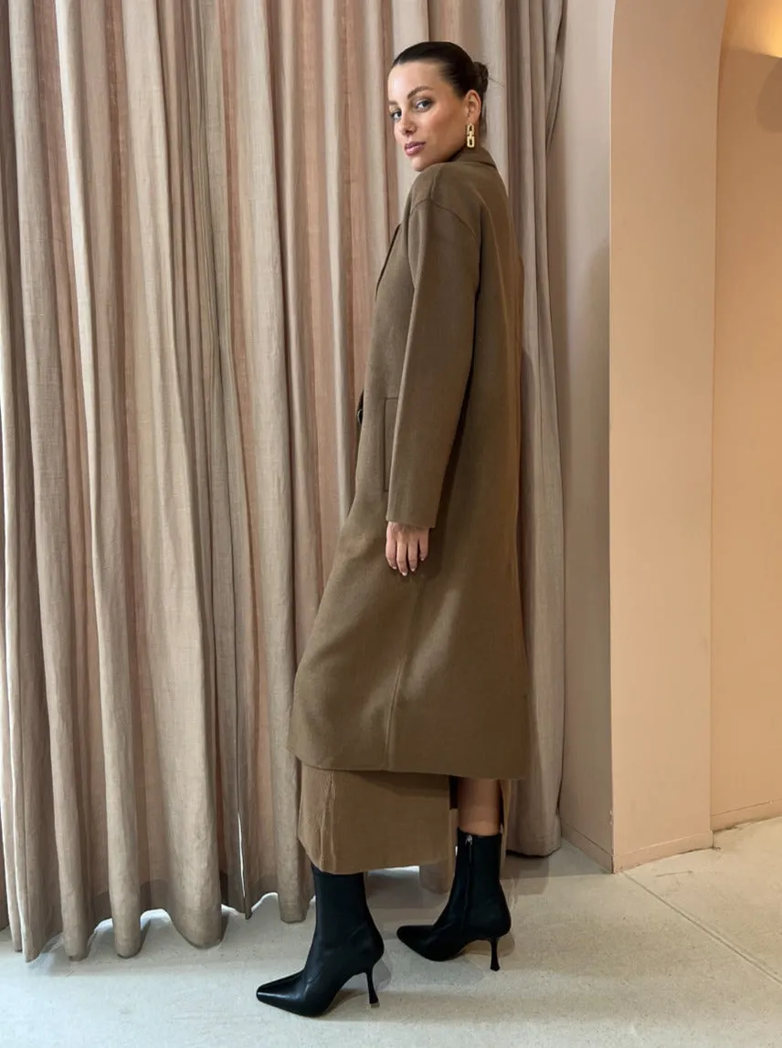 Elka Collective Emiliano Coat in Walnut