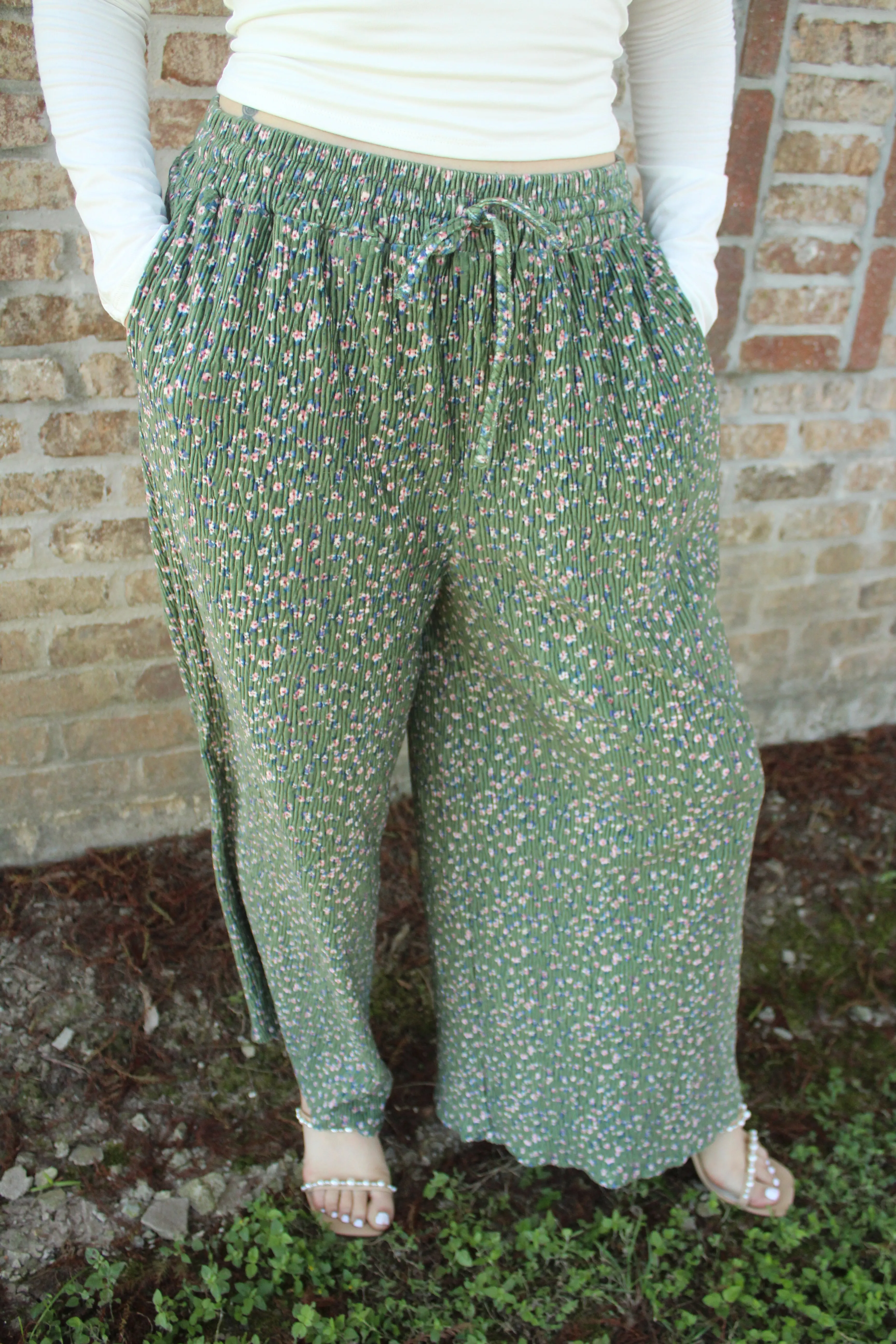 Floral Pleated Pants