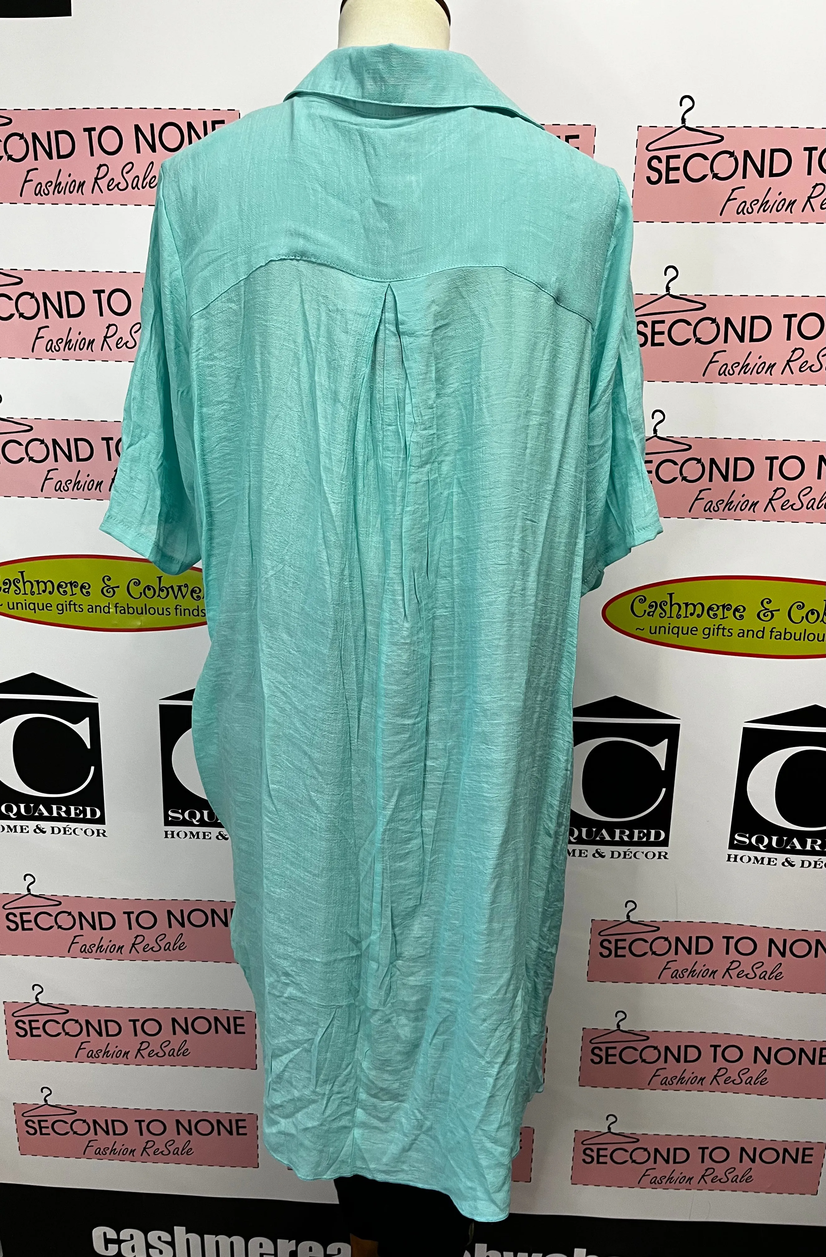 NWT Aqua Hi-Lo Tunic (Size L)